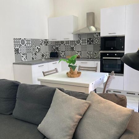 Charming Central Townhouse In Sliema By Assetflow Pro Apartment Bagian luar foto
